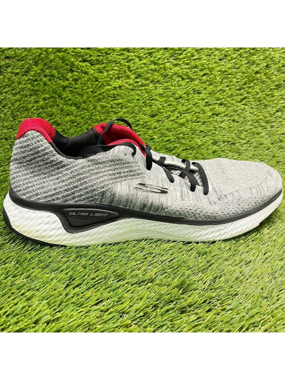 Skechers Solar Fuse Kryzik Mens Size 14 Gray Red Athletic Running Shoes Sneakers